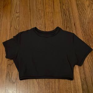 Skims Fits Everybody Super Cropped T-Shirt in Black